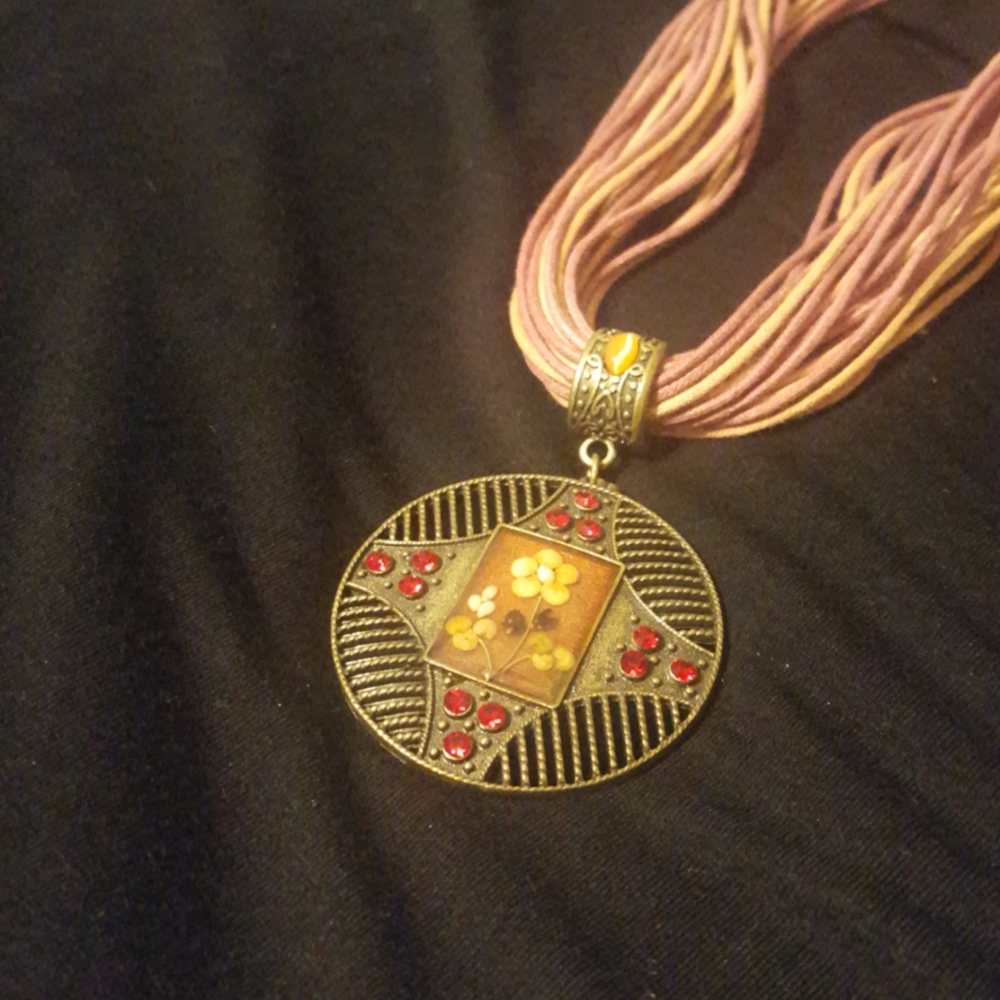 Vintage Necklace in Coral and Red